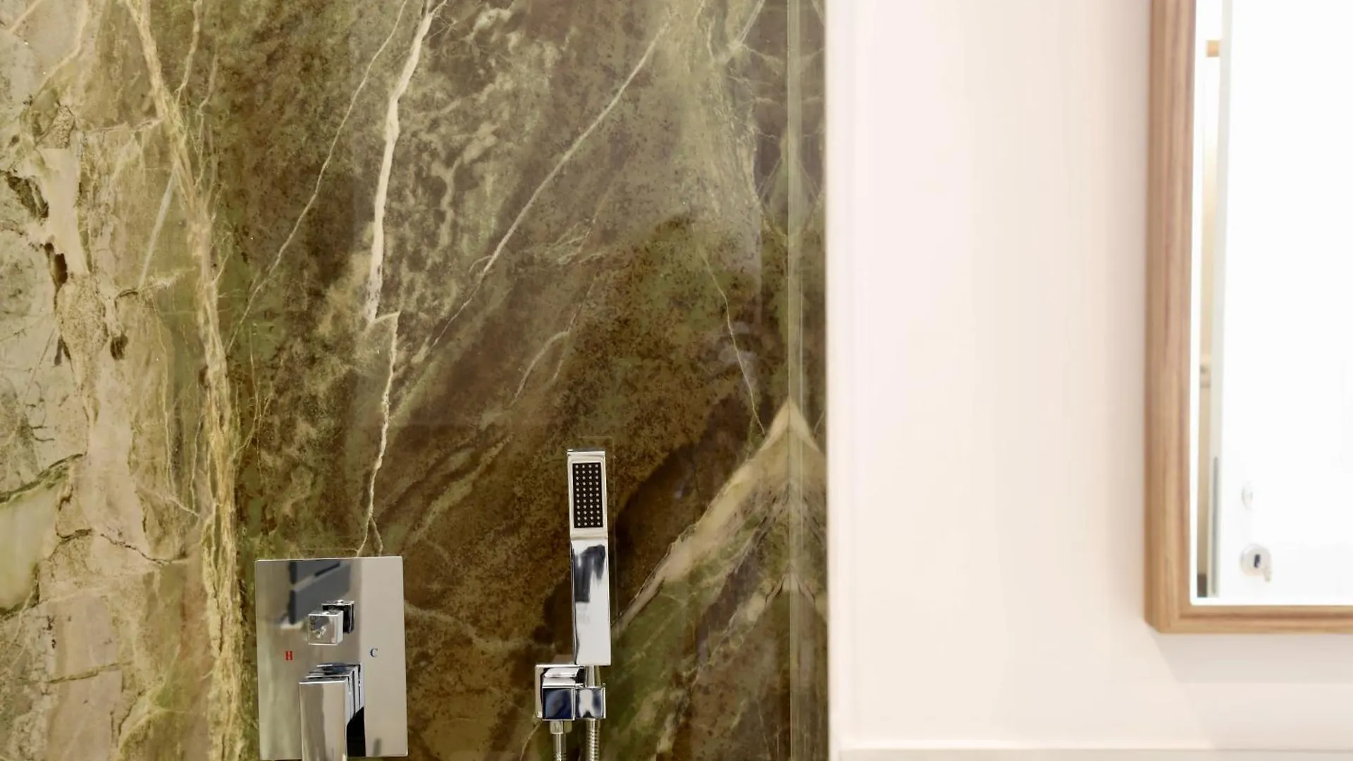 Domus Maxima - Rome Suite & Rooms