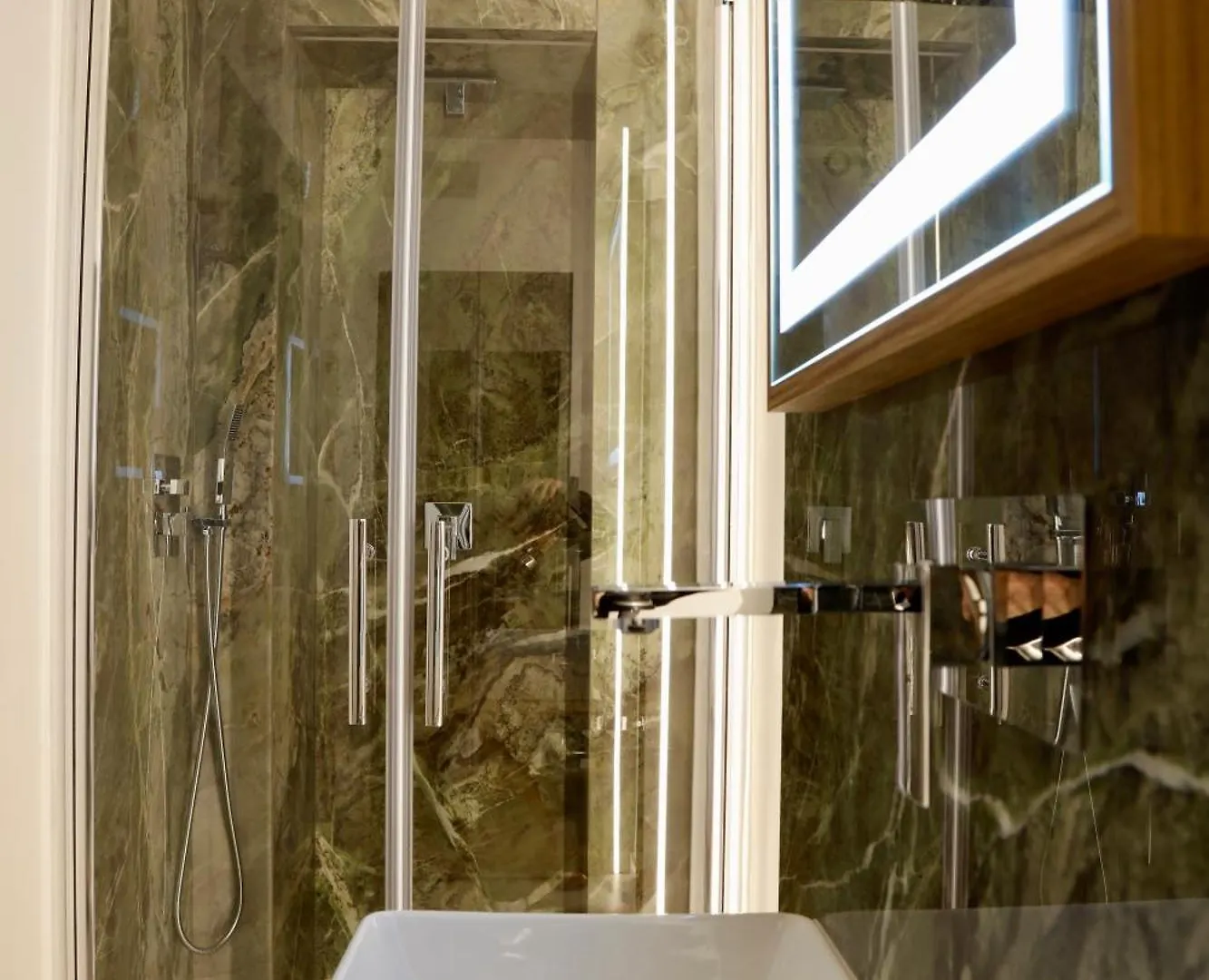 Domus Maxima - Rome Suite & Rooms